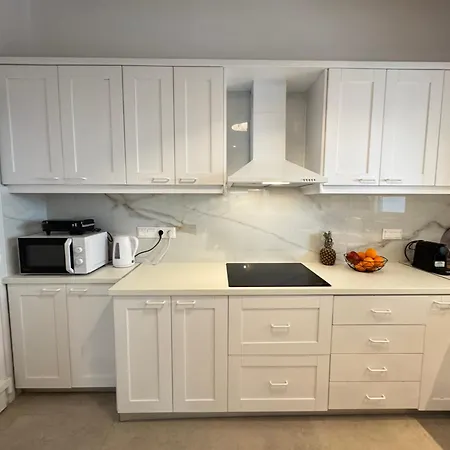 La Vie Est Belle 3 Luxury Bbq Jacuzzi&view Сasa de vacaciones Pounda