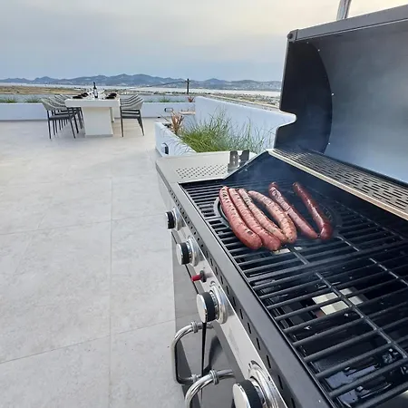 La Vie Est Belle 3 Luxury Bbq Jacuzzi&view Сasa de vacaciones Pounda